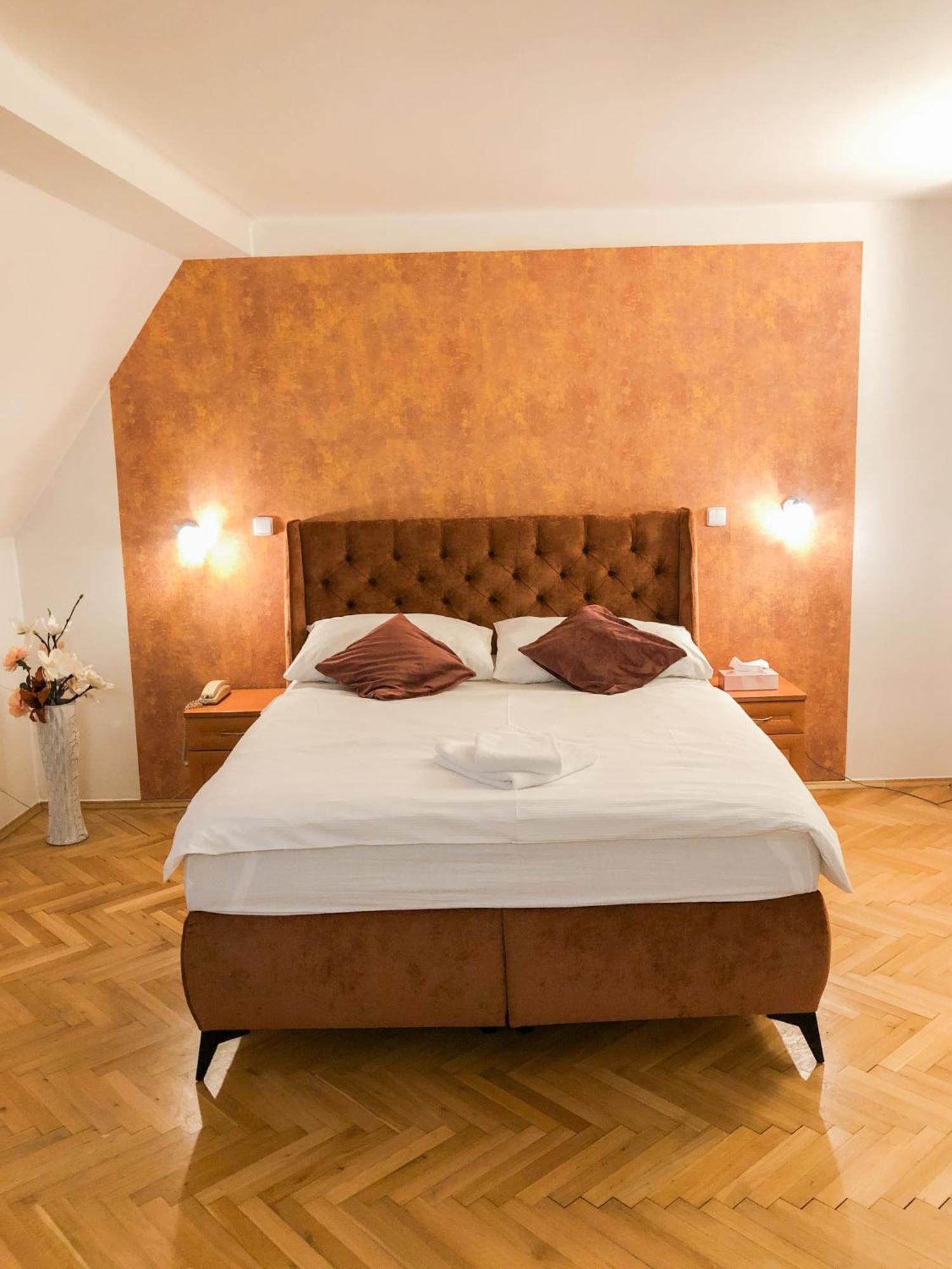 Hotel Trumf Mlada Boleslav Exterior photo